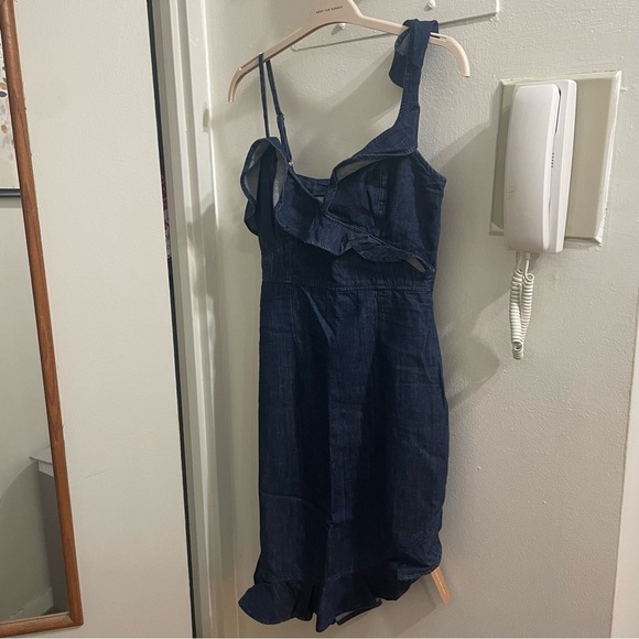 NWT Reformation Evelyn Denim Dress in Galilee Size 6 - Asymmetrical Blue Dress - Picture 9 of 9